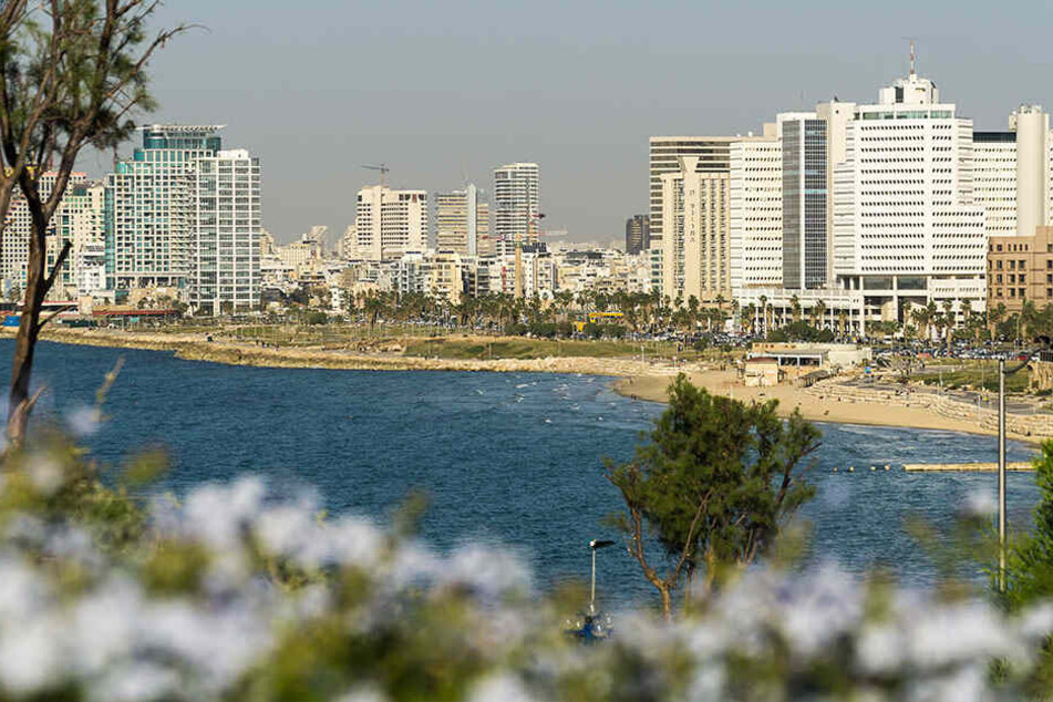 Tel Aviv: Auf den Grünflächen des Charles Clore Parks wird das Eurovision Village aufgebaut.
