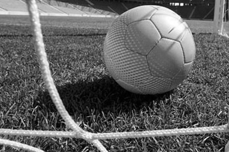 Der Verein VfL Edewecht muss den Tod von zwei Sportlern betrauern.