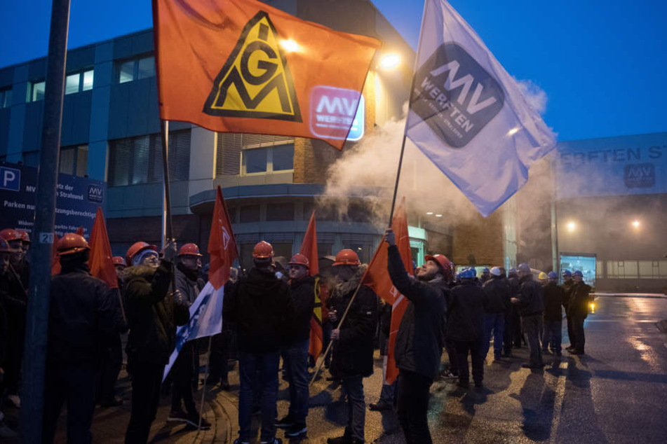 Die Gewerkschaft fordert sechs Prozent mehr Geld und die Möglichkeit, Arbeitszeiten befristet auf 28 Wochenstunden zu reduzieren.