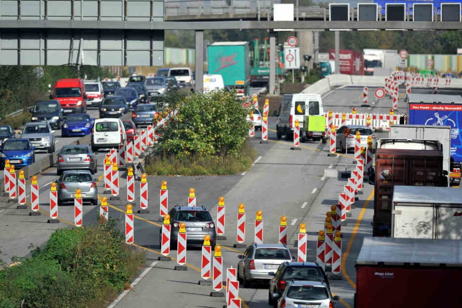 Während der Vollsperrung werden noch die Auf- und Abfahrt zur Autobahn saniert.