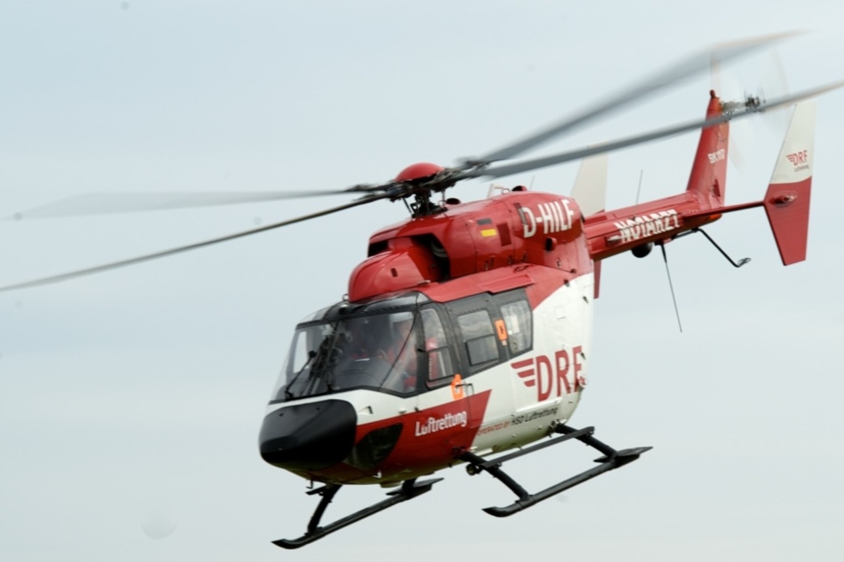 Das Kind überlebte den Sturz und musste mit dem Rettungshubschrauber