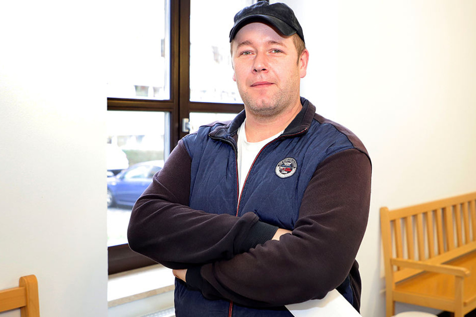Kraftfahrer Michael Groß (35) fand den Toten auf dem Feld bei Breitenau, sagte am Montag als Zeuge aus.