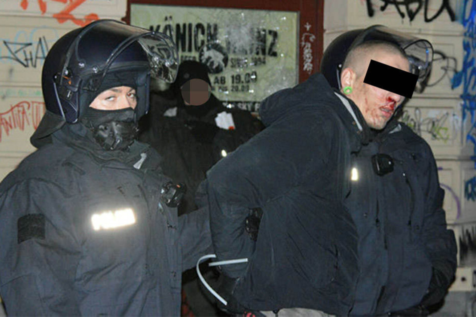 216 Neonazis konnten nach der Randale am 11. Januar 2016 namentlich bekannt gemacht werden. Gegen 100 von ihnen wurde nun Anklage erhoben.