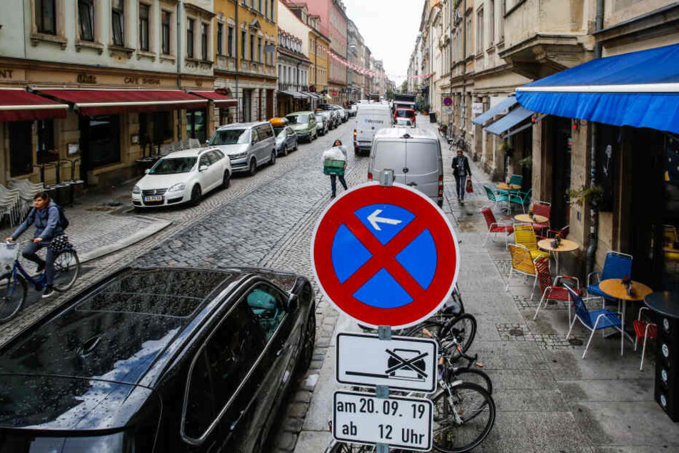Freiraum statt Parken: Am Freitag müssen Autos auf der Louisenstraße weichen.