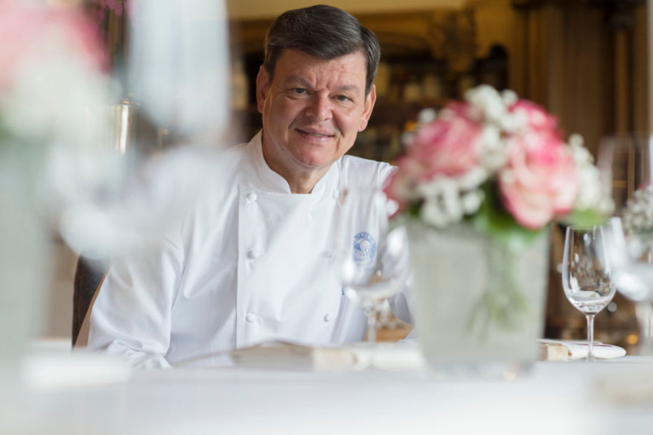 Ist froh, die Gastfreundschaft von Bocuse kennengelernt zu haben: Spitzenkoch Harald Wohlfahrt. (Archivbild)