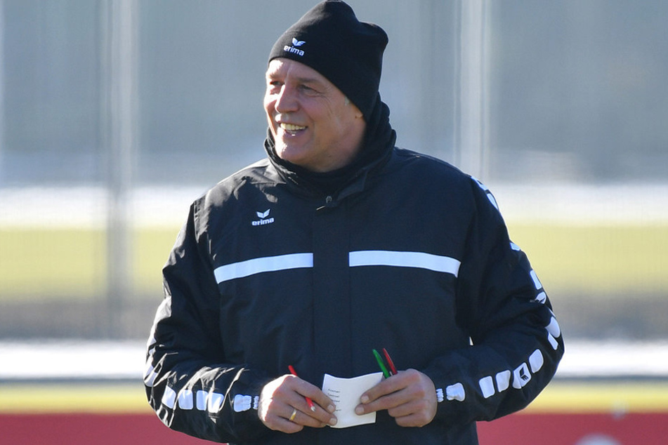 Dynamos Cheftrainer Uwe Neuhaus dürfte froh sein, dass er mit Marco Hartmann und Florian Ballas wieder zwei Stammkräfte auf dem Zettel hat.