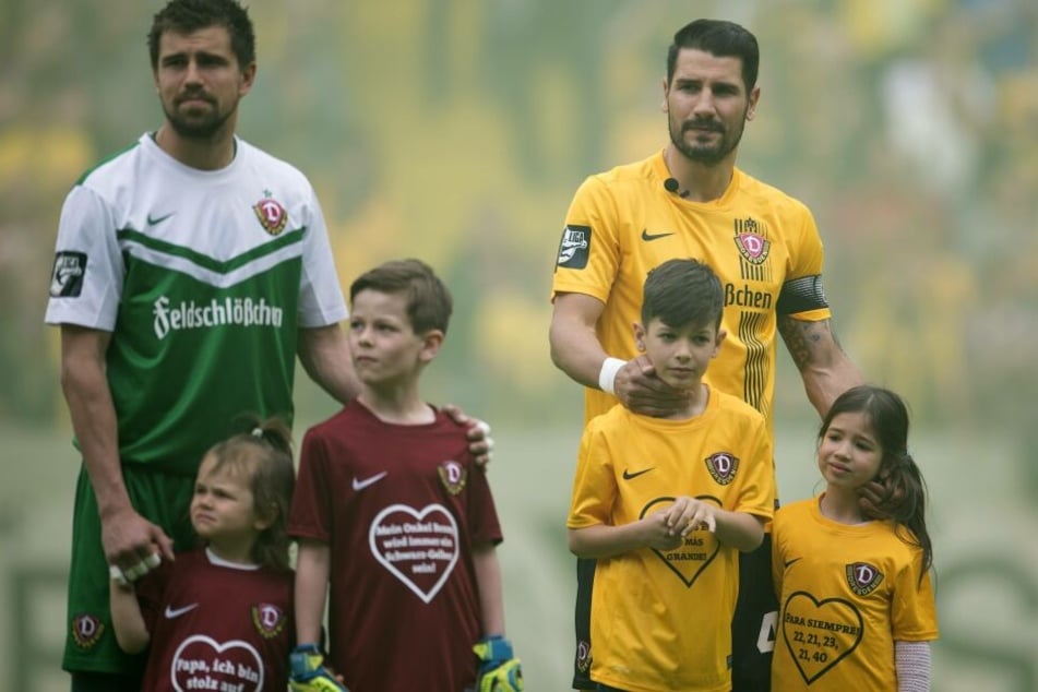 Cristian Fiel mit seinen Kindern Noah und Sienna bei seinem letzten Spiel für Dynamo im Mai 2015.