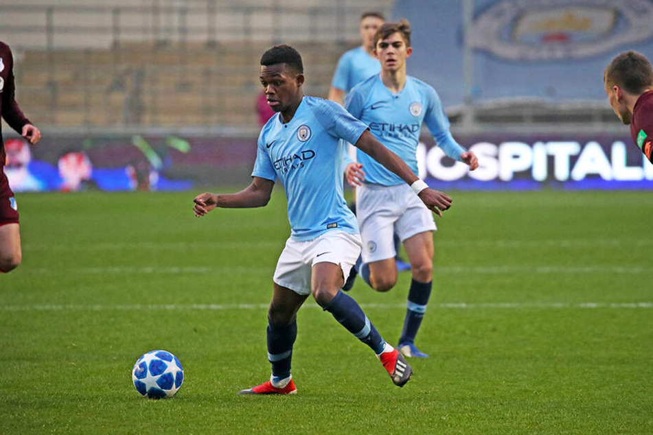Manchester-City-Coach "Pep" Guardiola will Rabbi Matondo unbedingt halten, er selbst erwägt dem Vernehmen nach durchaus einen Wechsel in die Bundesliga.