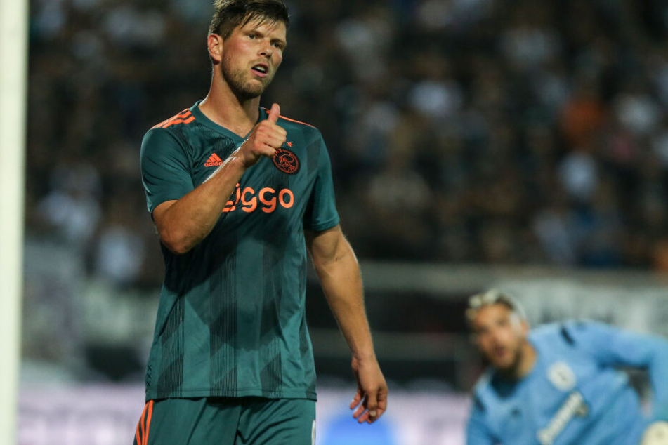 Daumen hoch für die BeNe League? Klaas-Jan Huntelaar im Trikot von Ajax Amsterdam.