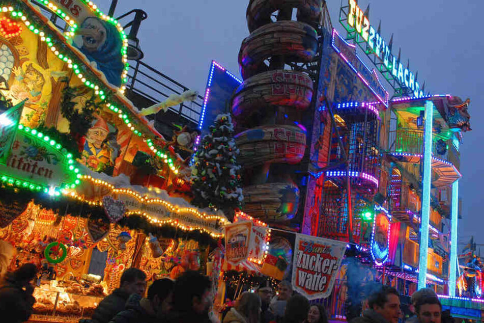 Auf dem Weihnachtsmarkt am Berliner Alexa wurde ein Mädchen sexuell belästigt.