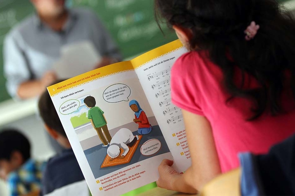 Immer mehr Schulen bieten islamischen Religionsunterricht an.
