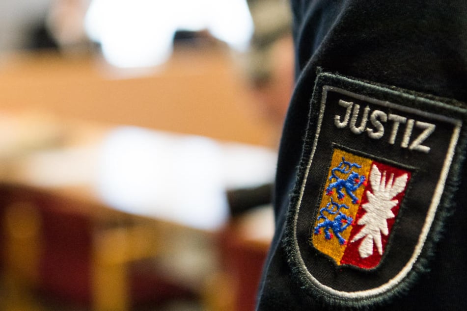 Der Mann muss sich jetzt vor dem Lübecker Landgericht verantworten.