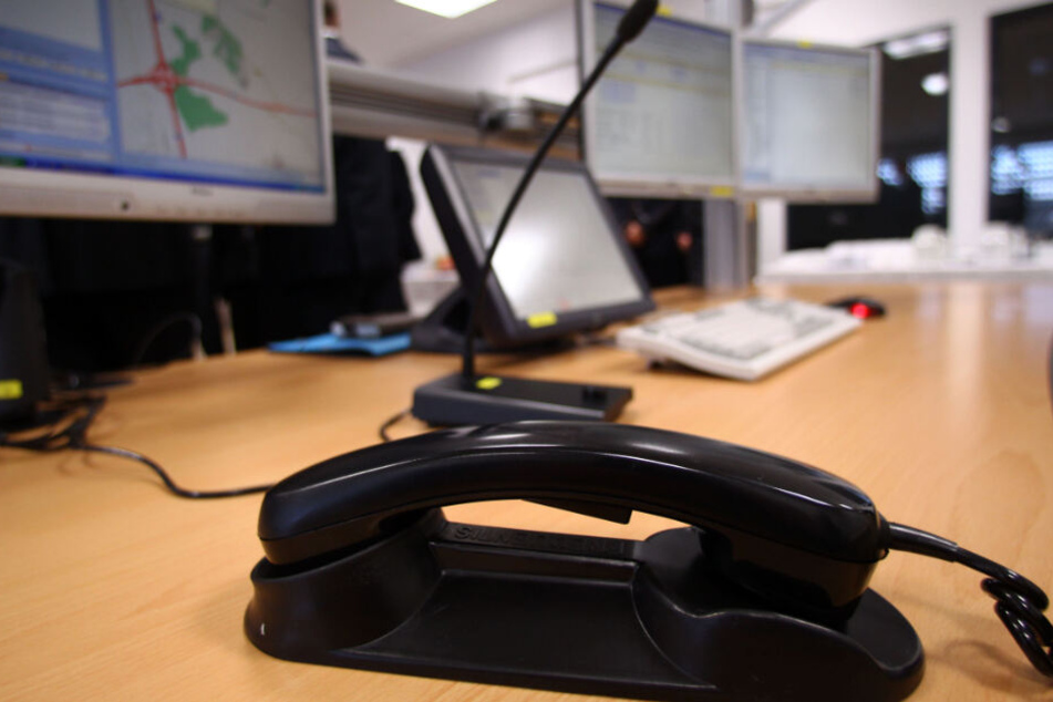 Hinweise nimmt die Polizei telefonisch entgegen.