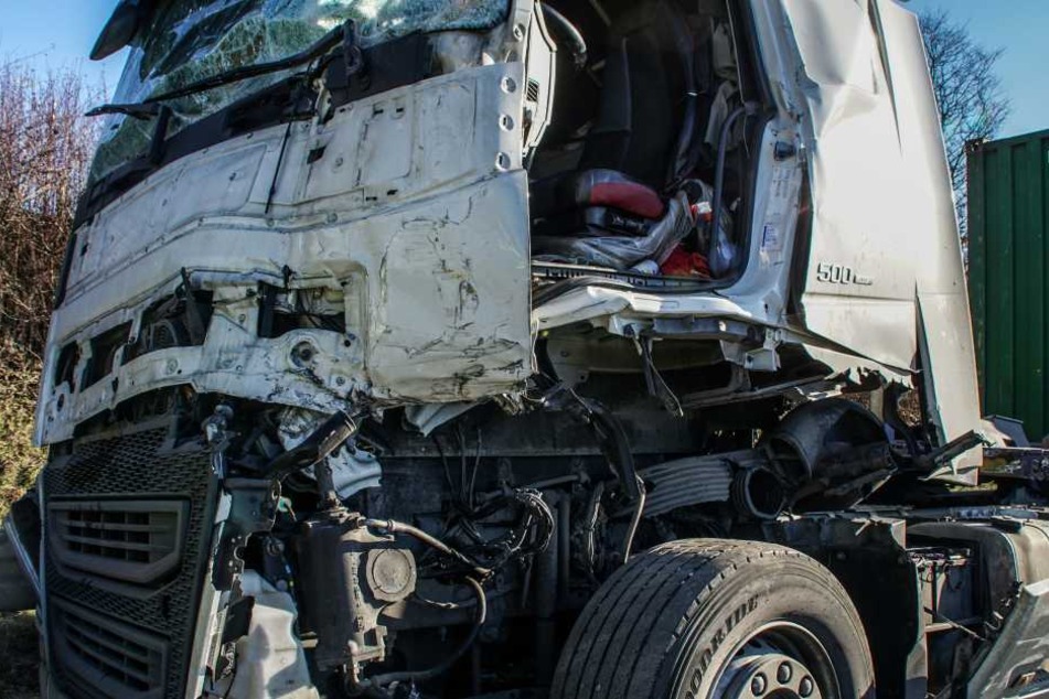 Der Fahrer ist wohl nur mit einem Schrecken davon gekommen.