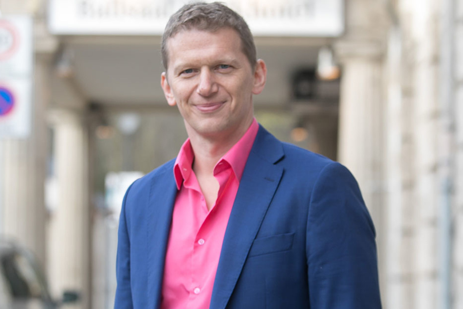Millionär Jens Hewald (45) will als neuer Eigentümer dem Parkhotel wieder Leben einhauchen. So ist auch ein Café geplant.