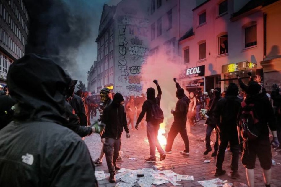 Linksextreme beim G20-Gipfel 2017 in Hamburg. Viele reisten aus anderen Bundesländern an. (Archiv)