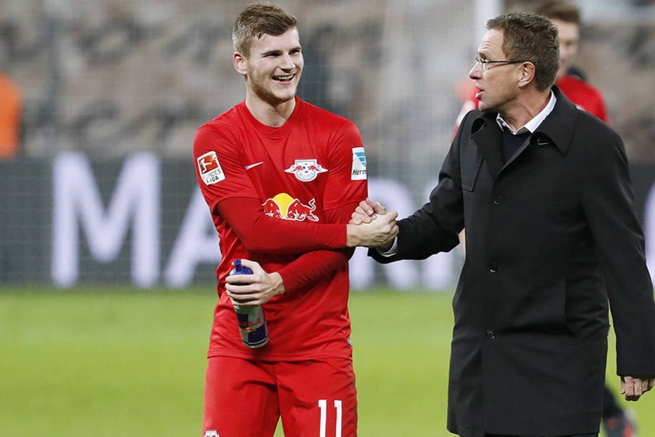 Ralf Rangnick (r.) und Timo Werner haben ein ganz besonders enges Verhältnis. Für den Sportdirektor ist der Angreifer wie ein "Ziehsohn".
