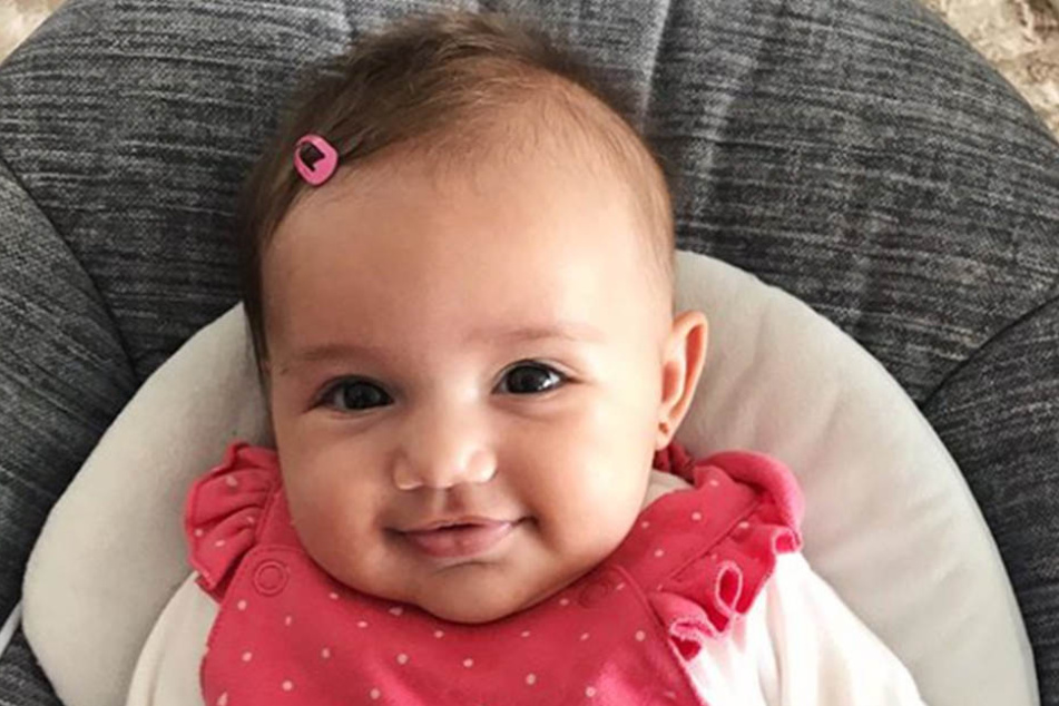 Mia Rose Harrison mit Ohrsteckern. Die einen finden's süß, für die anderen ist es der blanke "Horror".