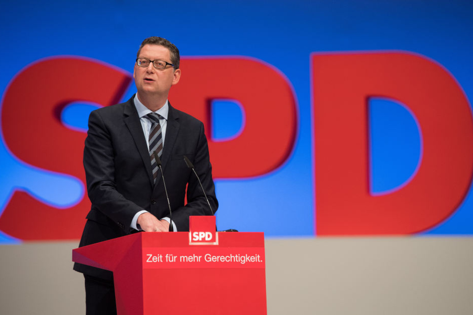 SPD-Fraktionschef Schäfer-Gümbel sieht die Pläne des Verkehrsminister zu weit in der Zukunft. (Symbolbild)
