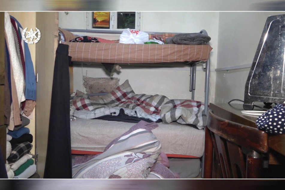 Blick in ein Zimmer der abgeschotteten Anlage in Jerusalem.