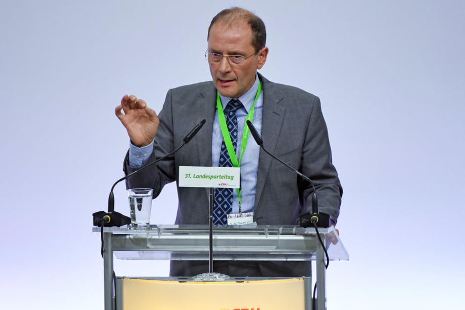 Sachsens Innenminister Markus Ulbig (52, CDU).