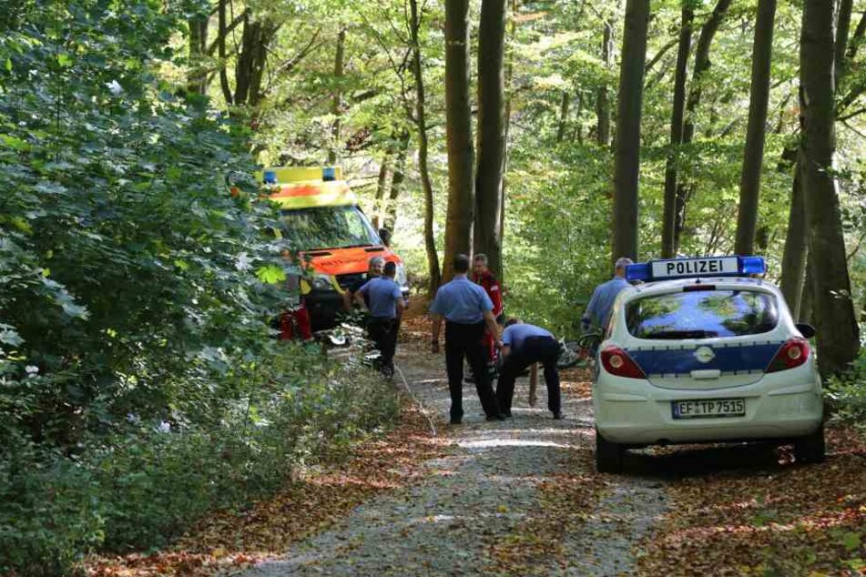 Auf einem kleinen Waldweg passierte das Unglück.