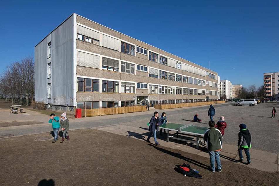 Die 117. Grundschule im Univiertel in der Südvorstadt ist derzeit wegen Sanierungsarbeiten an den Höckendorfer Weg ausgelagert.