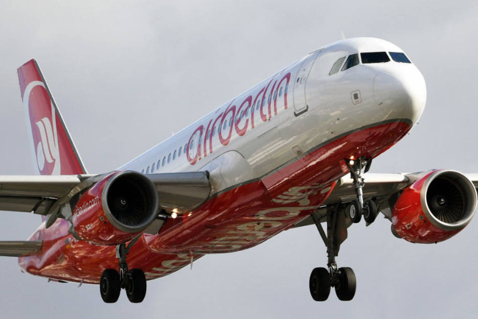 Air Berlin zahtlt fast zwei Drittel seines Hilfskredits zurück.
