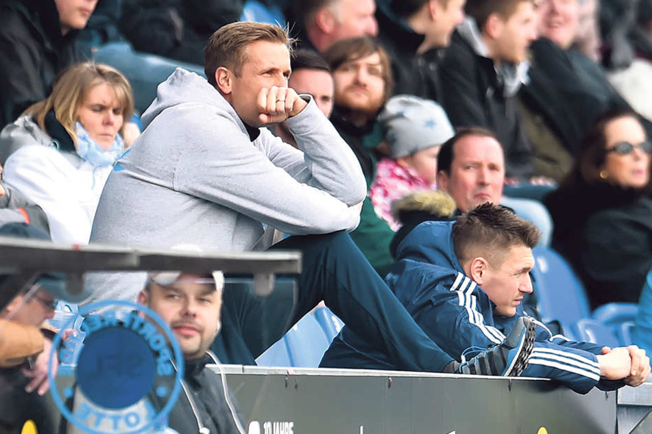 CFC-Trainer David Bergner musste das Spiel nach der Pause von der Tribüne aus verfolgen.