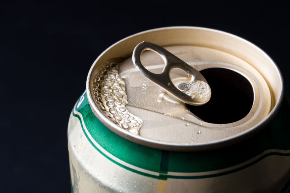 Eine Dose Bier ließ der 36-Jährige mitgehen. (Symbolbild)