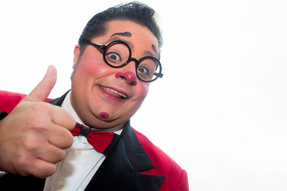 Gilt als kreativster Clown Europas: Totti Alexis (34) fühlt sich durch die irren Attacken der Horror-Clowns in seiner Berufsehre verletzt.