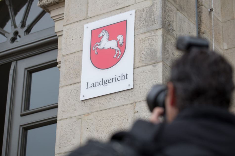 Vor dem Osnabrücker Landgericht findet der Prozess gegen der mutmaßlichen Mörder statt.