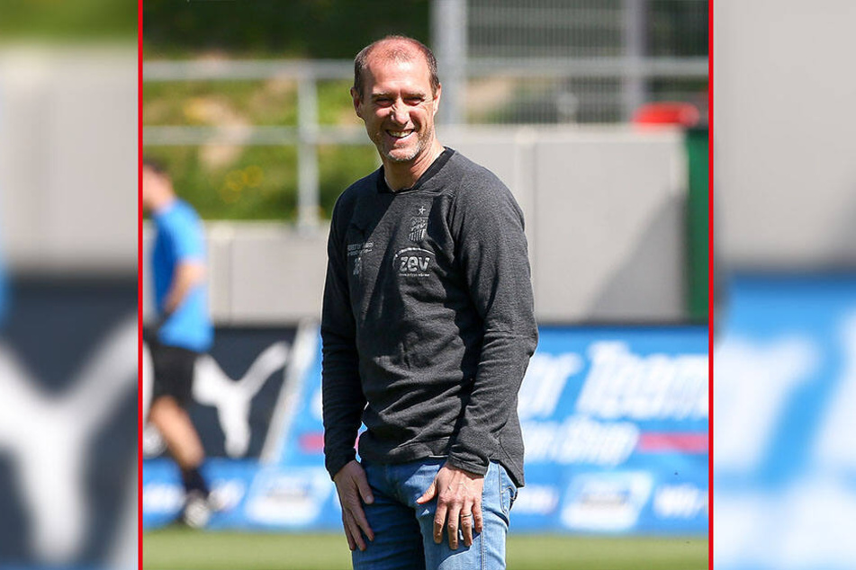 FSV-Coach Joe Enochs freut sich auf die Zusammenarbeit mit Neuzugang Marius Hauptmann.