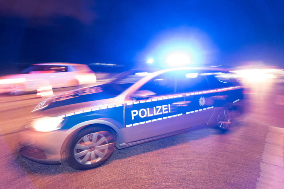 Noch am Tag des Überfalls lieferte sich einer der Verbrecher eine Verfolgungsjagd mit der Polizei. (Symbolbild)