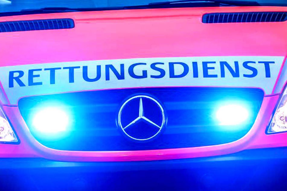 Der schwer verletzte Jugendliche kam mit dem Rettungswagen ins Krankenhaus.