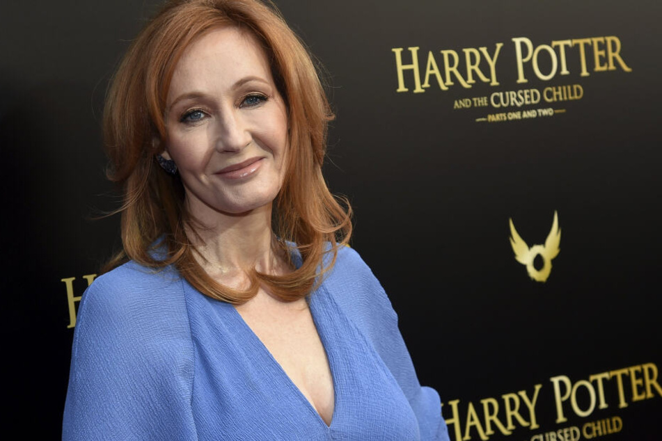 Joanne K. Rowlings Verlag hat vier neue Bücher aus dem "Harry Potter"-Universum angekündigt.