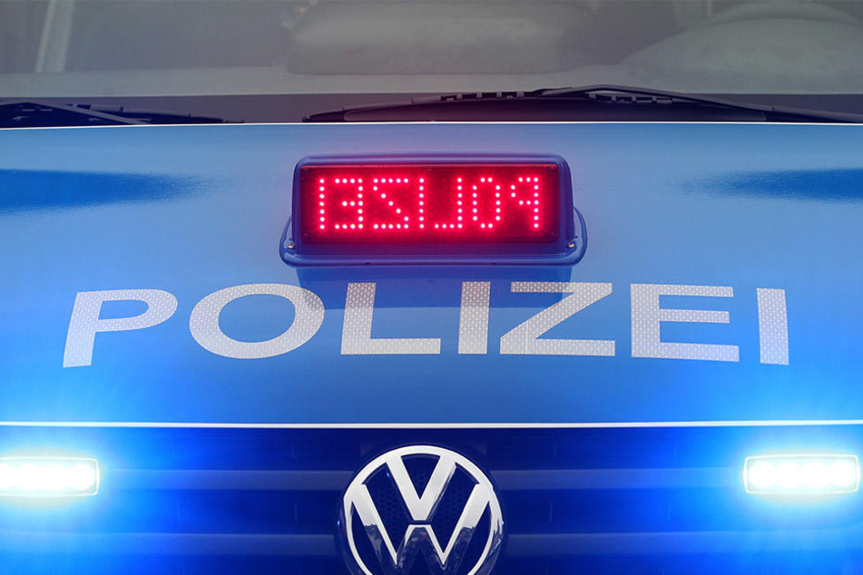 Der 14-Jährige versuchte den Täter aufzuhalten, der schlug ihm ins Gesicht. (Symbolbild)