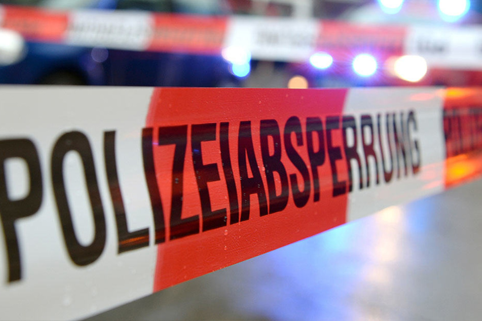 Mit einer Schnittwunde musste der 29-Jährige ins Krankenhaus gebracht werden. (Symbolbild)