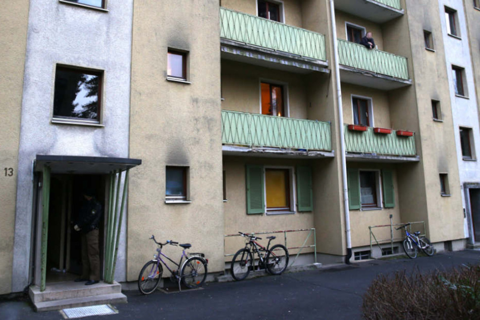 Aus seiner Wohnung heraus schoss der Mann mit einem Luftgewehr auf die Straße und gefährdete Passanten. (Symbolbild)