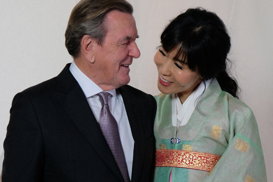 Schröders Ehefrau Soyeon Schröder-Kim zeigte sich besorgt.