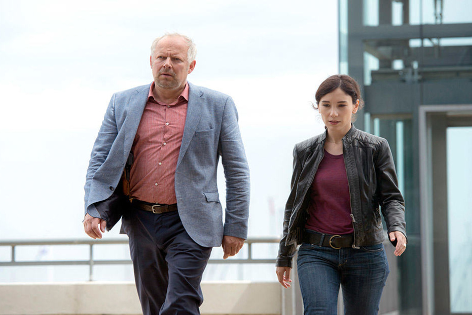 Klaus Borowski (Axel Milberg, 60) und Sarah Brandt (Sibel Kekilli, 36) ermitteln aus Kiel.