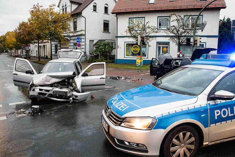 Der Golf ist bis auf den Motorblock eingedrückt!