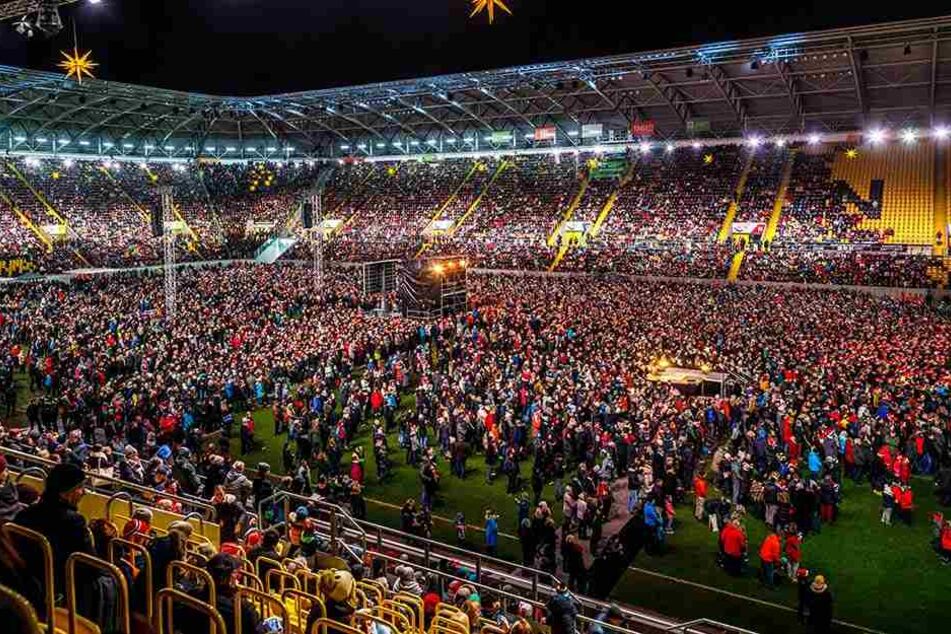 Seit 2015 findet das Adventssingen im Stadion statt.