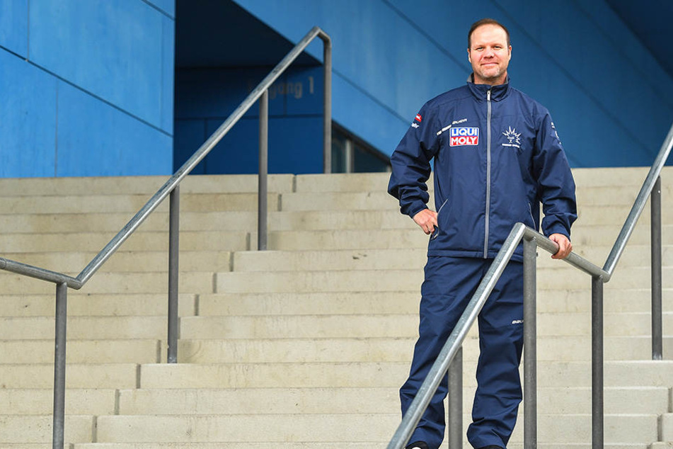 Für Eislöwen-Coach Bradley Gratton ist das Derby gegen Weißwasser eine Premiere.