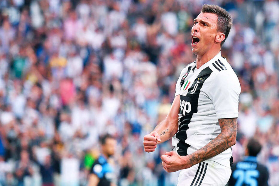Dortmunds Verantwortliche sollen an Mario Mandzukic von Juventus Turin interessiert sein.