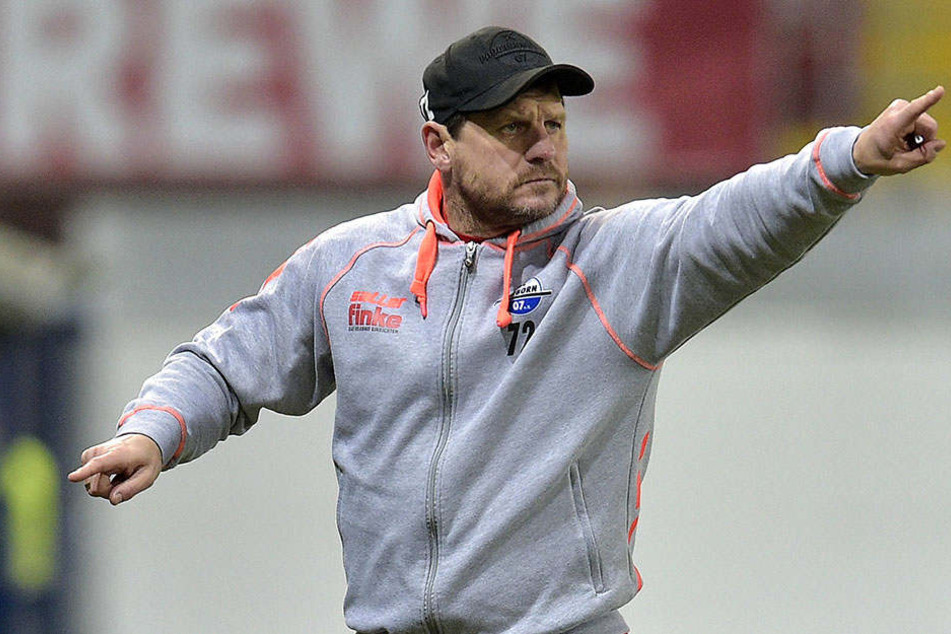 Coach Steffen Baumgart (45) will mit dem SCP in die nächste Runde des DFB-Pokals einziehen.