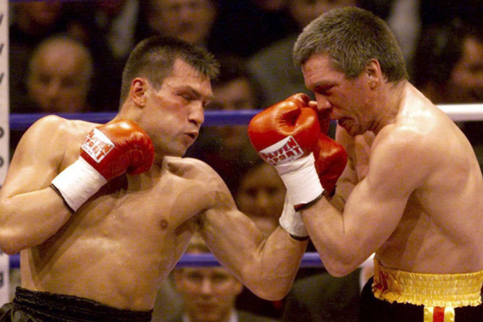 Rocchigiani (r) muss gegen Michalczewski (l) einstecken.
