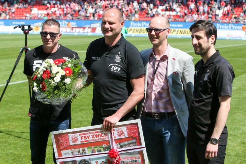 Sportdirektor David Wagner (Zwickau) wird verabschiedet.