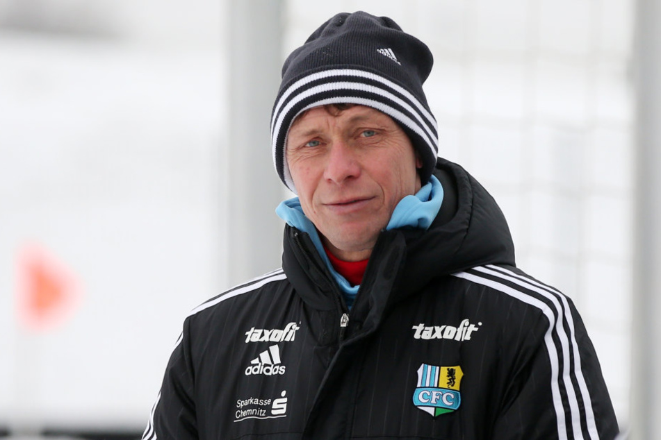 Trainer Sven Köhler hofft auf Verstärkung beim CFC.