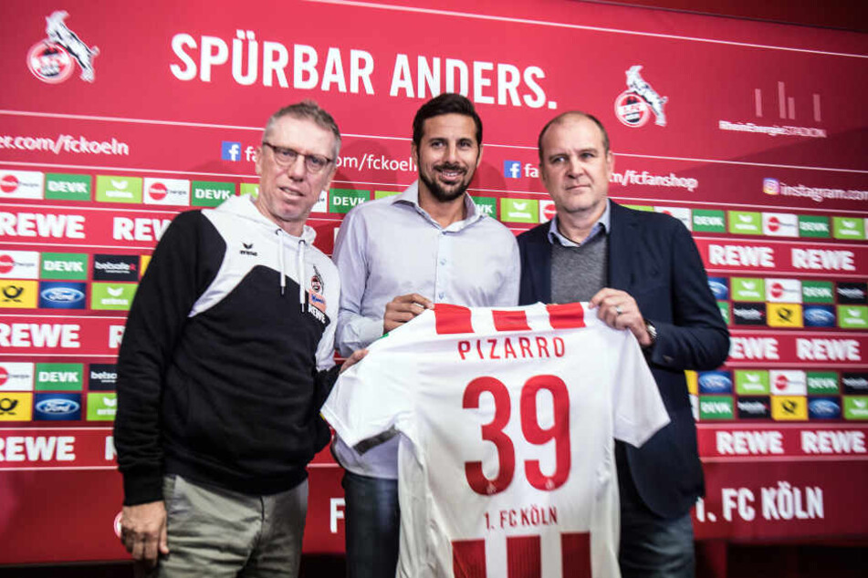 Rekordspieler fürs Schlusslicht: Claudio Pizarro (38) unterschrieb in Köln bis zum Saisonende. Er hat schon 430 Bundesligaspiele auf dem Konto.